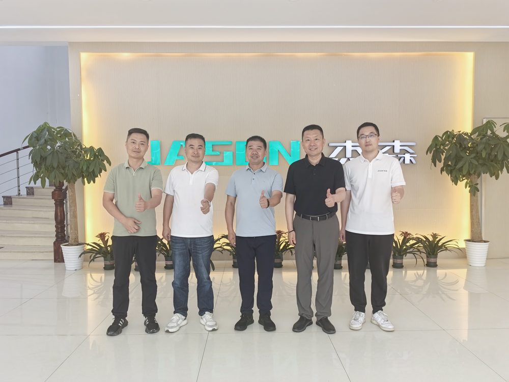 Presidente An Jianwei da associação nacional de materiais para construção hospitalar sustentável visita a unidade da Jason em Jiaxing